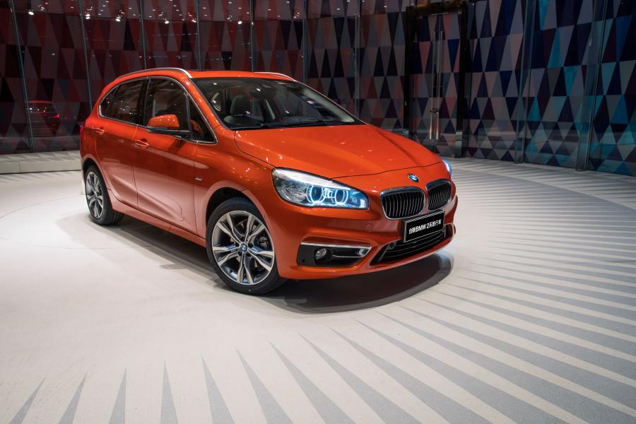  BMW 220i Active Tourer Luxury Line 2016 года  (CN) (фото 13 из 34)